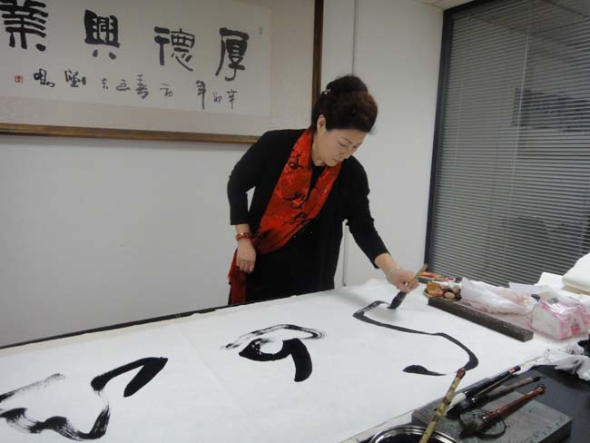 张敬瑜（樱馨）：中西合璧实力派女性书画家